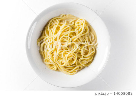 カルボナーラ　パスタ　俯瞰　Pasta white sauce 14008085