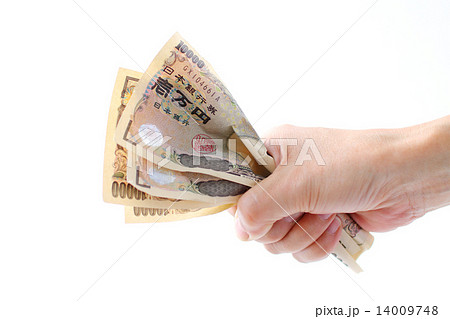 お金を握る手 14009748