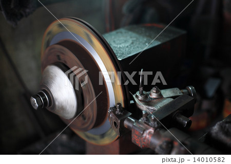brake disc repaired by machine brake disc repaired by machine 14010582