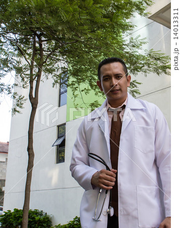 Doctor,People,Health,Education Doctor,People,Health,Education 14013311