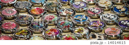 Close-up panorama of ornaments in Stanley Market 14014615
