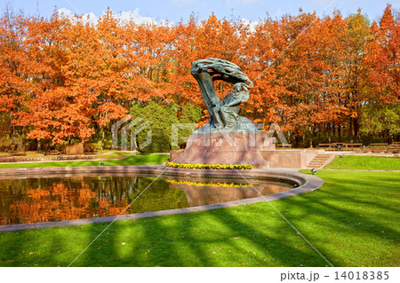 Chopin Monument in the Lazienki Park 14018385