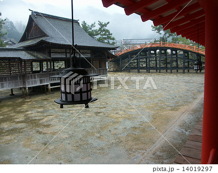 厳島神社の一角 14019297