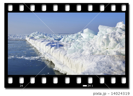 ice landscape 14024319