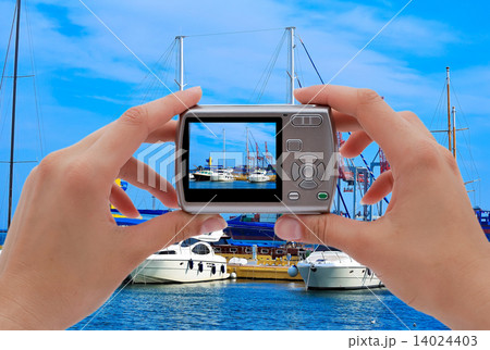 camera and yachts 14024403
