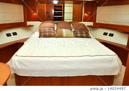 bedroom  yacht 14024497