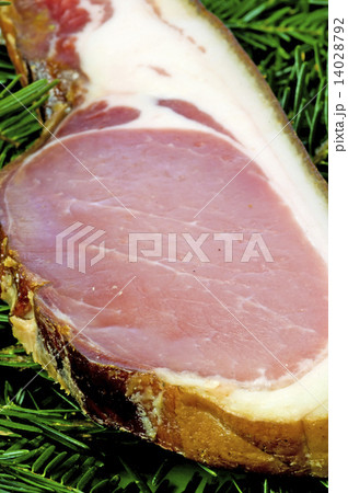 Smoked chop of the Black Forest 14028792