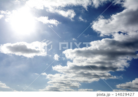 太陽と雲 14029427