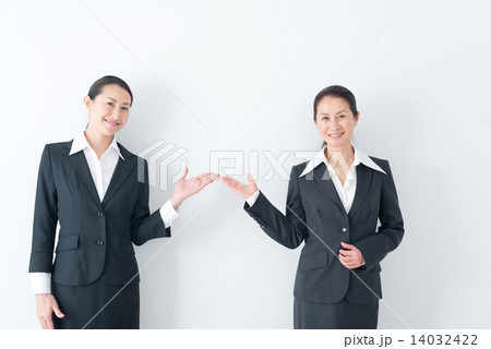 40代　50代　女性　ビジネスウーマン　お勧め 14032422