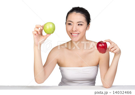 Asian Beauty with Two Apples 14032466