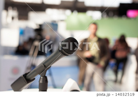 Microphone in focus against blurred background Microphone in focus against blurred background 14032519