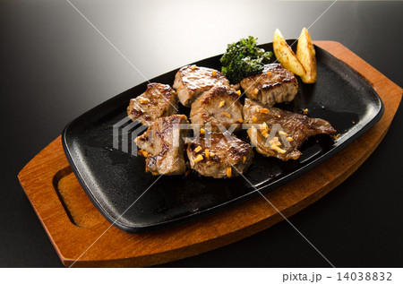 サイコロステーキ 14038832