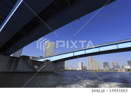 晴海大橋と豊洲周辺の町並み 晴海大橋と豊洲周辺の町並み 14041663