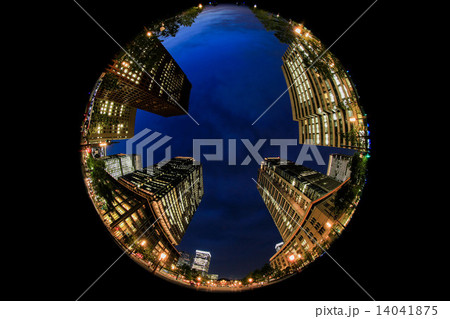 空を見上げて 14041875