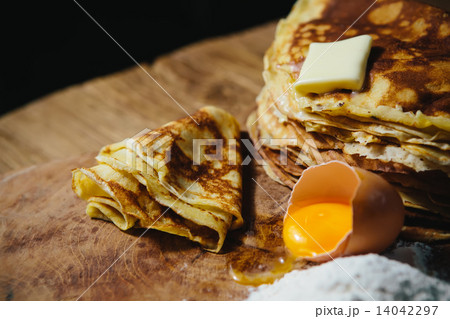 Russian traditional pancakes - blini Russian traditional pancakes - blini 14042297