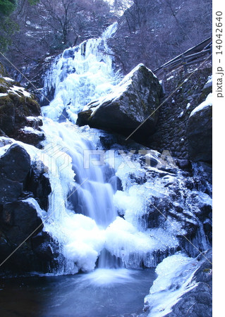 白猪の滝　氷結 14042640
