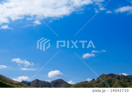 雲と山並み 14042710