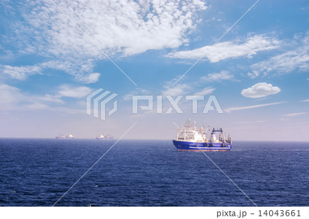 Fishing vessel for fishing in the sea. Several ships. 14043661