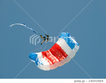 Parachutist Parachutist 14043904