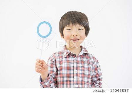 小学生の男の子　 14045857