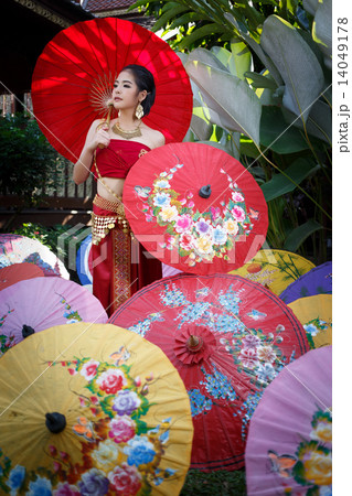 Thai Woman In Traditional Costume 14049178