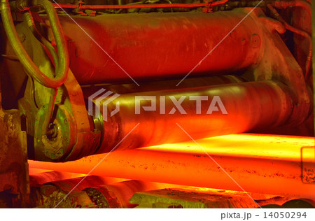 hot steel on conveyor 14050294