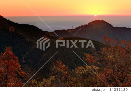 御岳山日の出山と日の出 御岳山日の出山と日の出 14051189