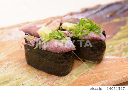 おいしいホタルイカの軍艦巻き おいしいホタルイカの軍艦巻き 14051547