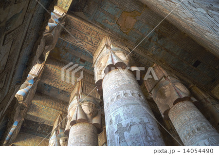 Interior of ancient egypt temple in Dendera 14054490
