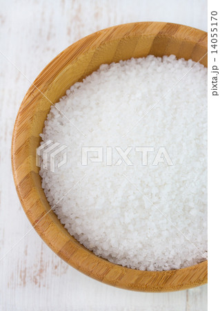 salt in bowl salt in bowl 14055170