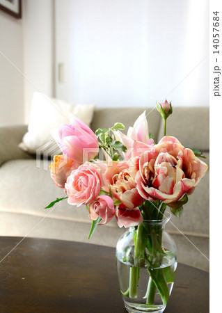 バラのある部屋 14057684