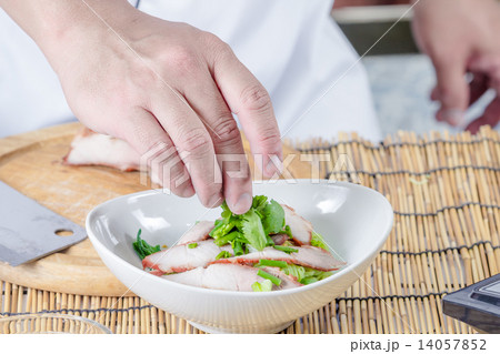 chef cooking noodle chef cooking noodle 14057852