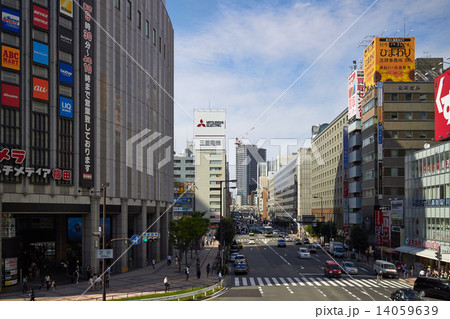 大阪梅田 大阪駅前 国道176号線 14059639