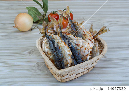Dry fish 14067320