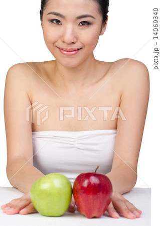Asian Beauty with Two Apples 14069340