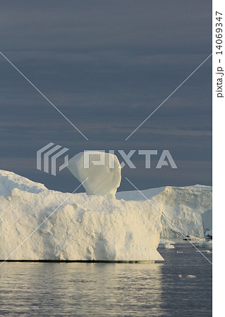グリーンランド氷河白夜クルーズ（Glaciers in Greenland - the midnight sun tour) 14069347