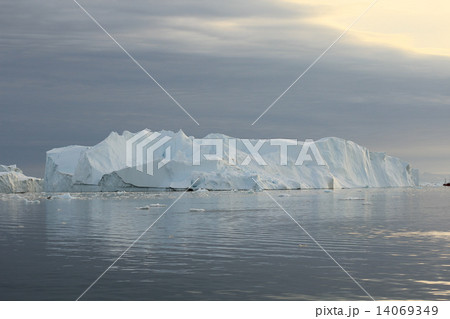 グリーンランド氷河白夜クルーズ（Glaciers in Greenland - the midnight sun tour) 14069349