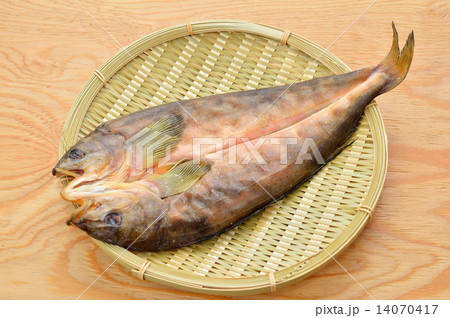 真ほっけ(北海道産)の干物(開き干し)。※縞ほっけではありません。未加熱です。 真ほっけ(北海道産)の干物(開き干し)。※縞ほっけではありません。未加熱です。 14070417