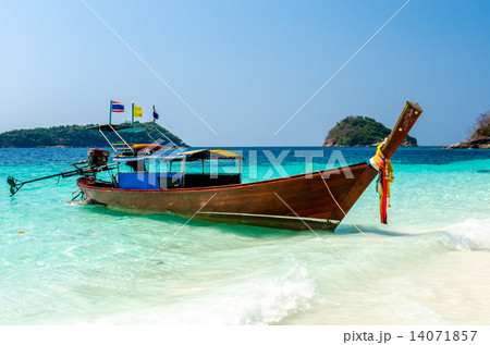 A long tail boat 14071857