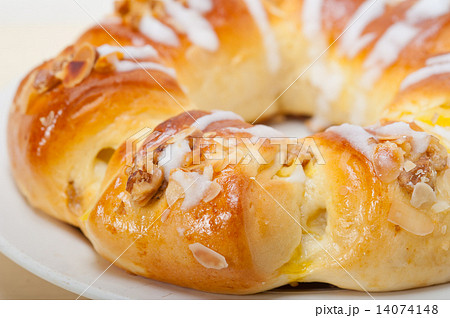 sweet bread donut cake sweet bread donut cake 14074148