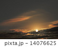 夕暮れの太陽 14076625