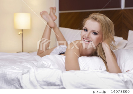 Young sexy blond in sexy lingerie Young sexy blond in sexy lingerie 14078800