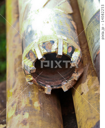 tungsten core bit and drilling pipe used in the mining industry tungsten core bit and drilling pipe used in the mining industry 14082253