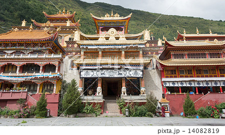 中国・四川省康定　ラモ・ツェリン・ゴンパ(南無寺) 14082819