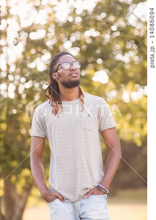 Handsome hipster in the park Handsome hipster in the park 14086094