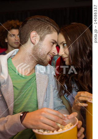 Young couple watching a film 14086337
