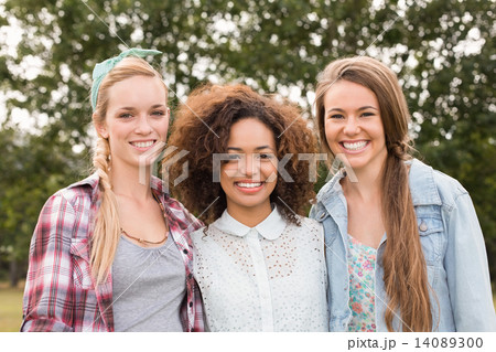 Happy friends in the park 14089300