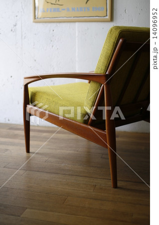 easychair 14096952