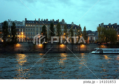 セーヌ川の夕景 セーヌ川の夕景 14101653