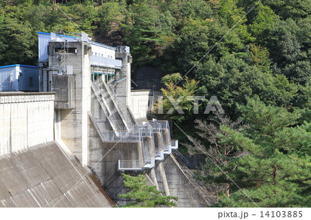 京都府南丹市美山町にある「大野ダム」 14103885